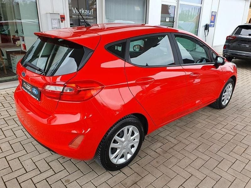 Gebraucht Ford Fiesta Trend 75 PS (55 kW) 2021 Rot Kleinwagen