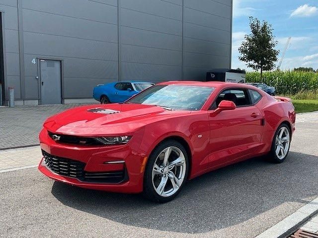 Rot Gebraucht 2025 Chevrolet Camaro SS Coupé | 55.900 € - Bild 1/4