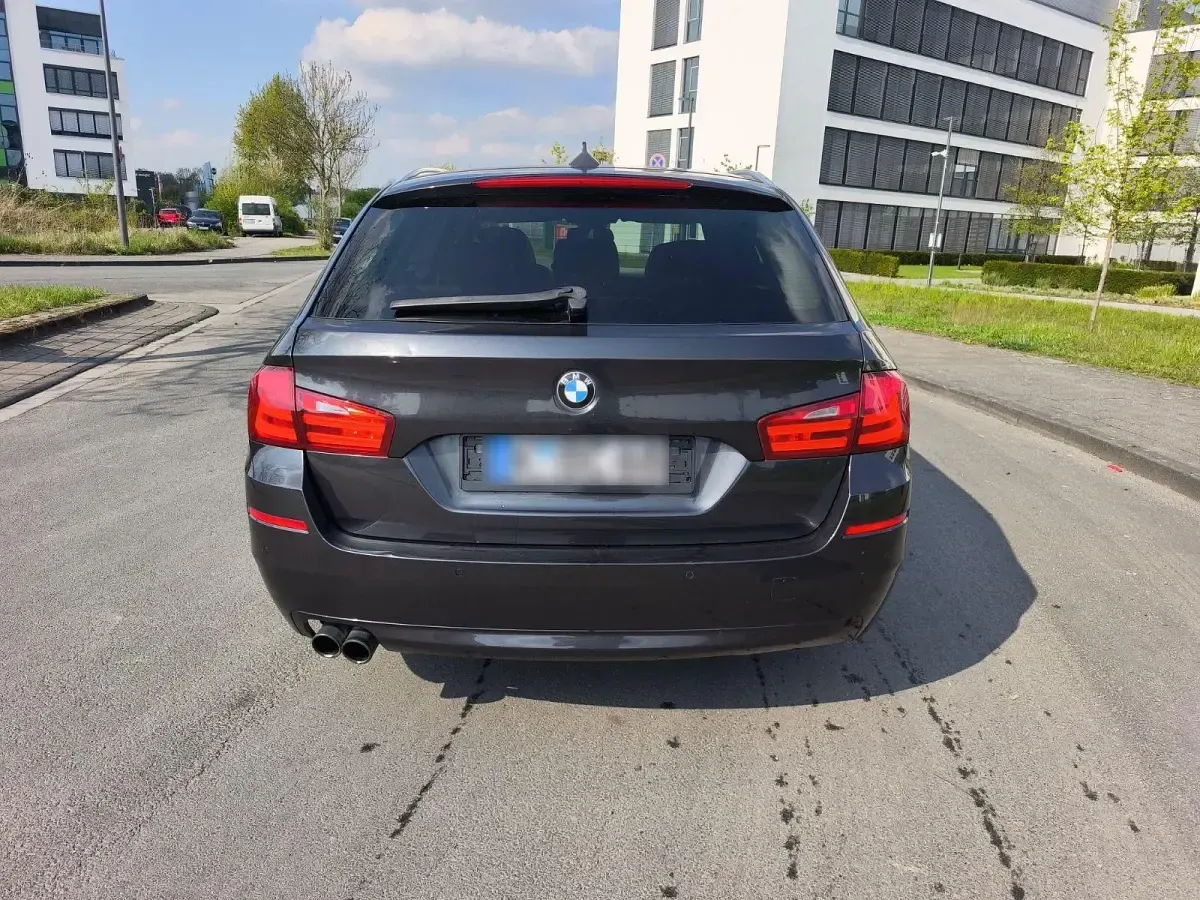 Second-hand BMW 520 Performance 184 CP (135 kW) 2011 Gri Break
