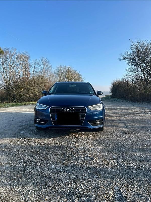 Gebraucht Audi A3 Ambiente 179 PS (131 kW) 2014 Blau Kombi