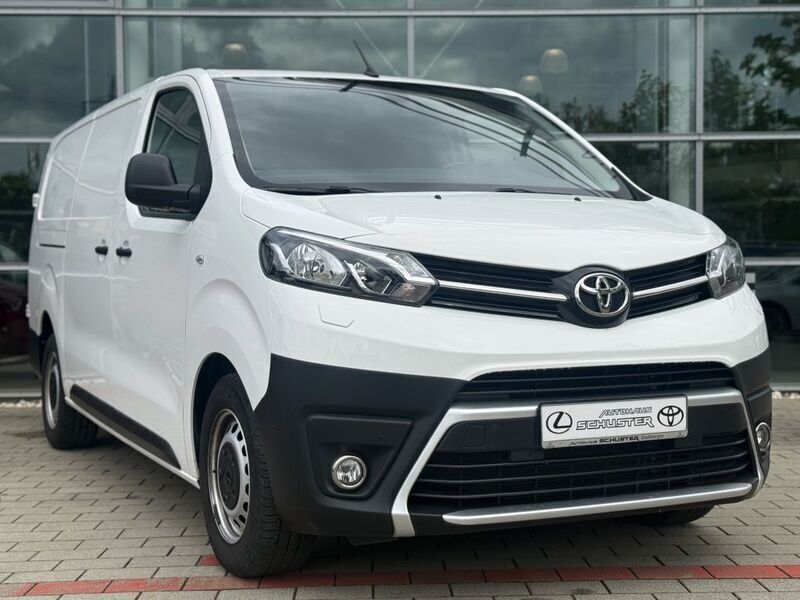 Schaumweiß Gebraucht 2022 Toyota Proace Van | 22.990 € (Superpreis) - Bild 1/4