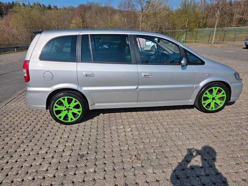 Gebraucht Opel Zafira OPC 200 PS (147 kW) 2004 Silber Van / Kleinbus