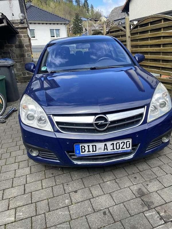 Blau Gebraucht 2006 Opel Signum Kombi | 3.000 € (Teuer) - Bild 1/4