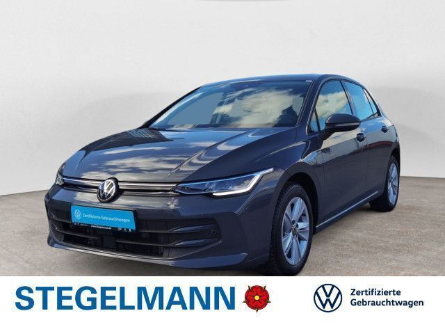 Delfingrau metallic Gebraucht 2024 VW Golf VIII Life Limousine | 23.190 € (Guter Preis) - Bild 1/4