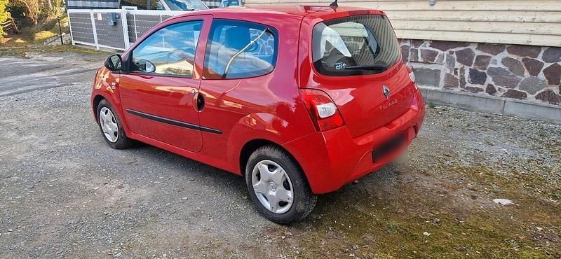 Gebraucht Renault Twingo 76 PS (55 kW) 2009 Rot Kleinwagen