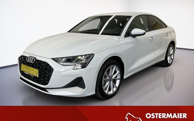 Weiß Gebraucht 2025 Audi A3 Advanced Plus Limousine | 29.490 € (Superpreis) - Bild 1/4