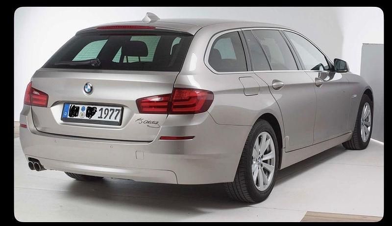 Gebraucht BMW 530 258 PS (189 kW) 2011 Silber Kombi