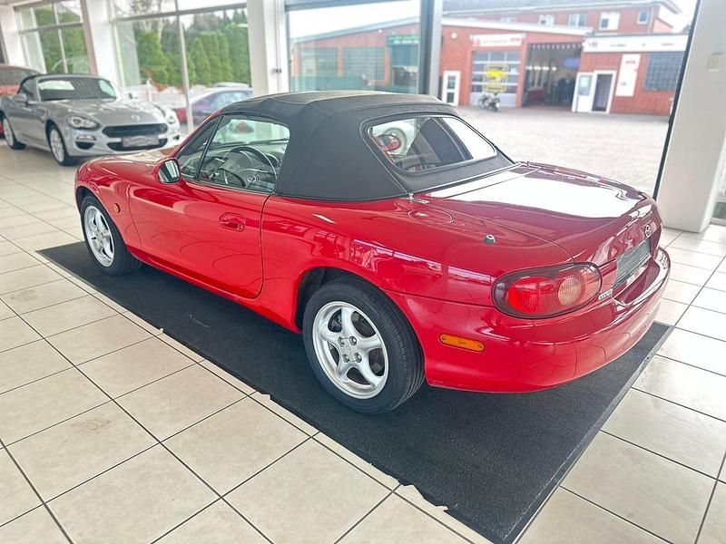 Gebraucht Mazda MX5 145 PS (106 kW) 2002 Rot Cabrio