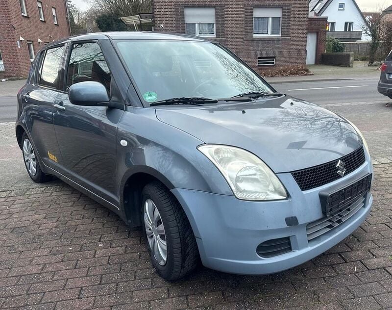 Grau Gebraucht 2007 Suzuki Swift Comfort Limousine | 1.995 € (Guter Preis) - Bild 1/4
