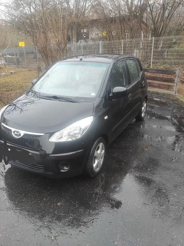 Gebraucht Hyundai i10 69 PS (50 kW) 2011 Schwarz Kleinwagen