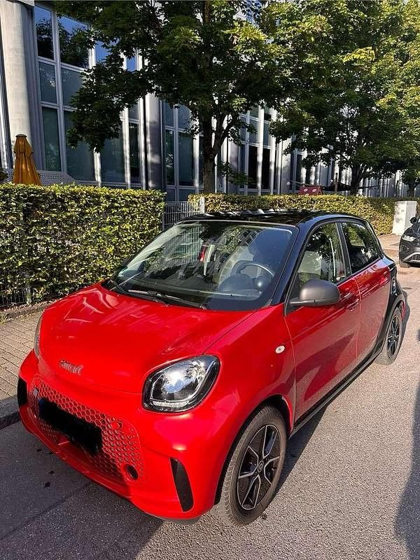 Rot Gebraucht 2021 Smart ForFour Electric Drive Kleinwagen | 10.500 € (Fairer Preis) - Bild 1/4