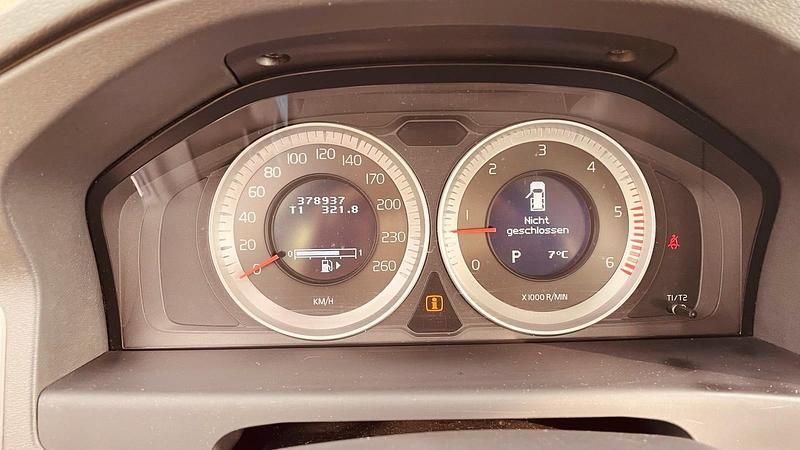 Gebraucht Volvo V70 205 PS (150 kW) 2011 Blau Kombi