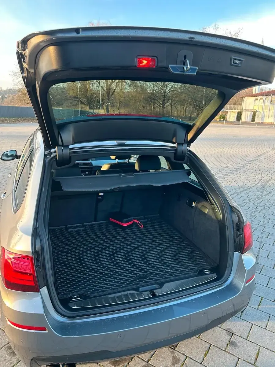 Gebraucht BMW 530 M Sport 258 PS (189 kW) 2014 Grau Kombi
