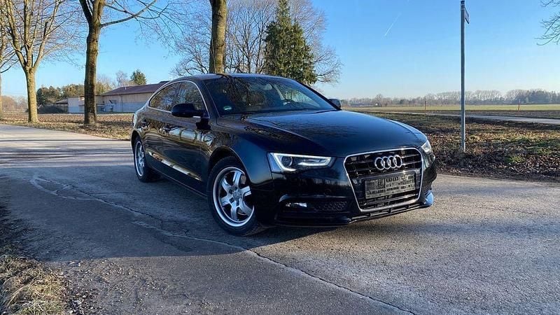 Schwarz Gebraucht 2015 Audi A5 Sportback Business Kleinwagen | 11.500 € (Guter Preis) - Bild 1/4