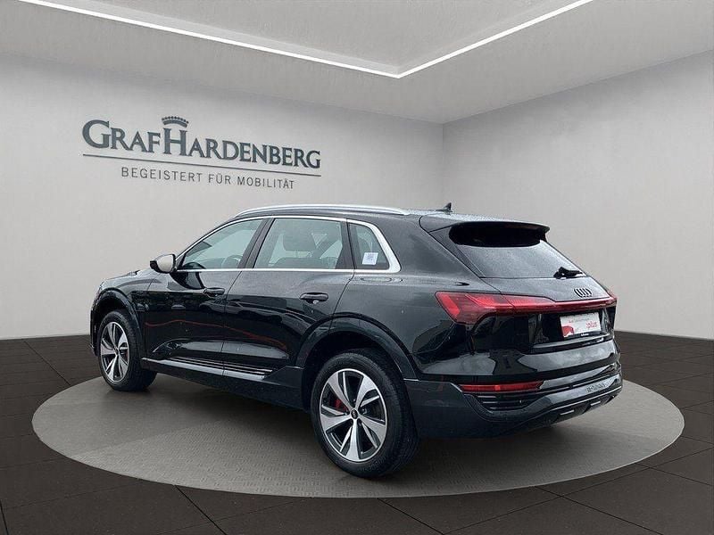 Gebraucht Audi Q8 e-tron Advanced 250 kW (340 PS) 2023 Schwarz SUV