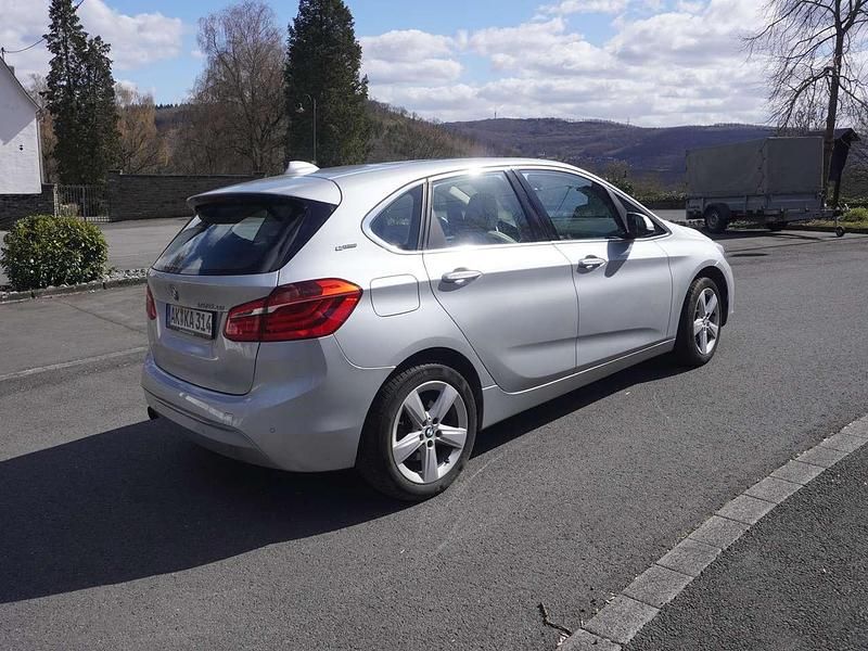 Gebraucht BMW 225 iPerformance 224 PS (164 kW) 2017 Silber Kombi