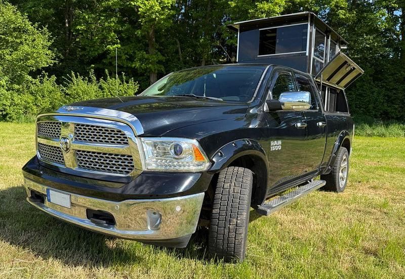 Schwarz Gebraucht 2014 Dodge Ram Abholung | 29.900 € (Fairer Preis) - Bild 1/4