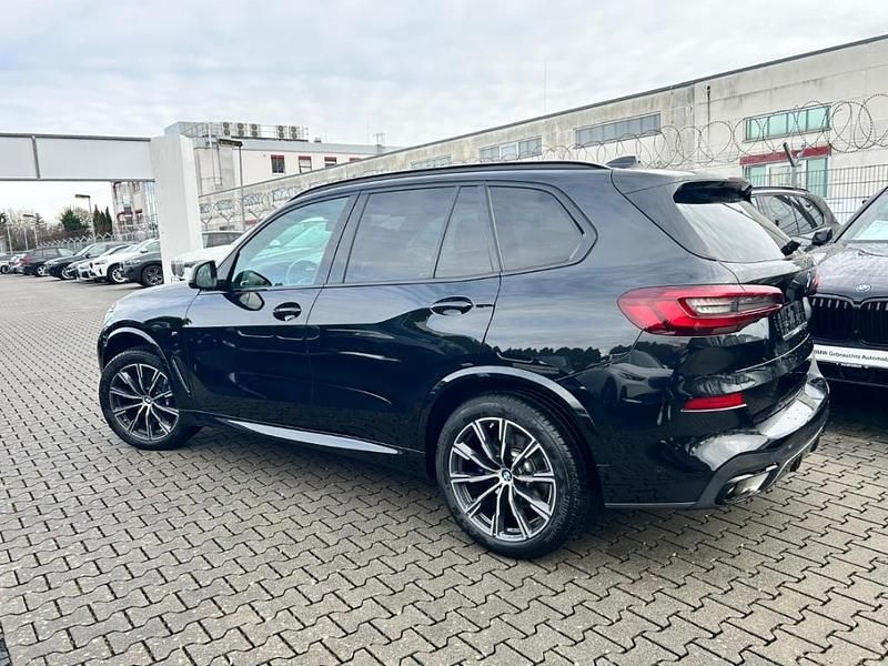 Gebraucht BMW X5 Performance 286 PS (210 kW) 2022 Schwarz SUV