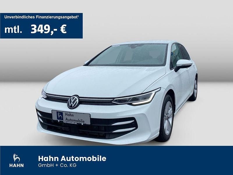 Weiß Gebraucht 2024 VW Golf VIII Life Limousine | 25.930 € (Fairer Preis) - Bild 1/3