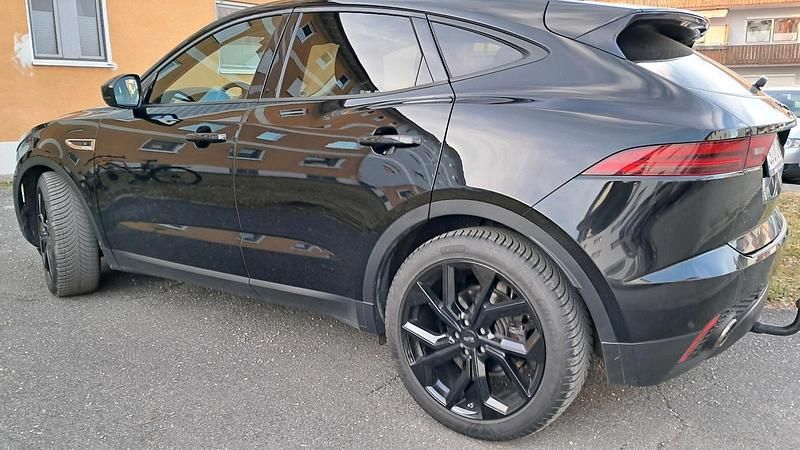 Gebraucht Jaguar E-Pace 179 PS (131 kW) 2019 Schwarz SUV