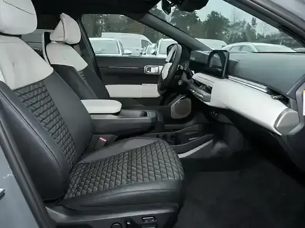 Neu Kia EV4 150 kW (204 PS) 2025 Schiefergrau metallic Limousine