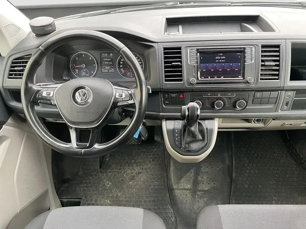 Gebraucht VW Transporter 150 PS (110 kW) 2018 Weiß Van