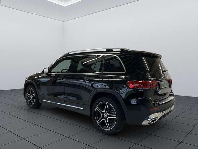 Gebraucht Mercedes GLB200 163 PS (119 kW) 2022 Schwarz SUV
