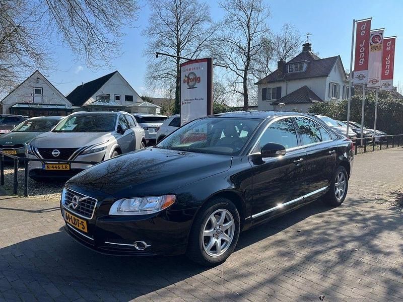 Gebraucht Volvo S80 145 PS (106 kW) 2010 Schwarz Limousine