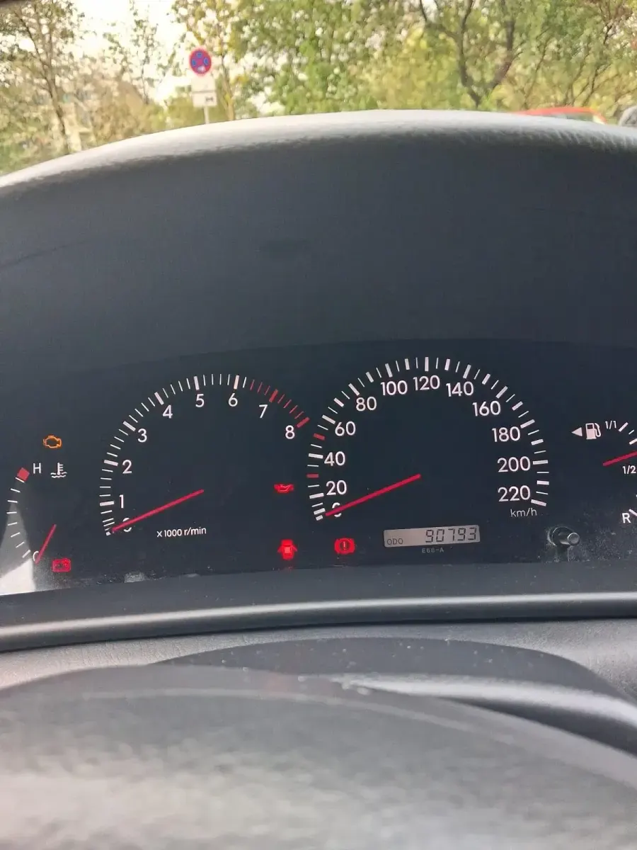 Second-hand Toyota Corolla 110 CP (80 kW) 2003 Albastru Hatchback