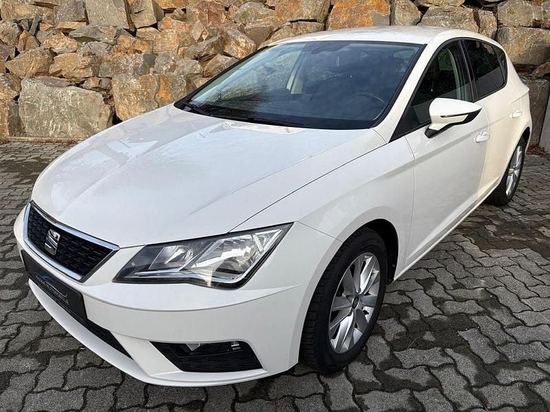 Weiß Gebraucht 2018 Seat Leon Style Limousine | 9.999 € (Superpreis) - Bild 1/4