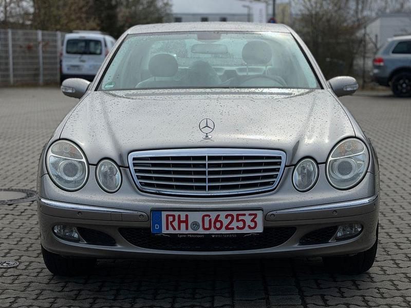 Gebraucht Mercedes E350 272 PS (200 kW) 2005 Silber Limousine