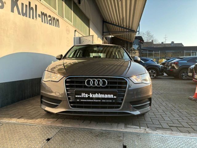 Gebraucht Audi A3 Sportback Attraction 150 PS (110 kW) 2014 Grau Kleinwagen