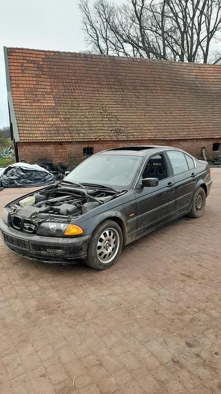 Gebraucht 1998 BMW 323 Limousine | 1.100 € (Superpreis) - Bild 1/4