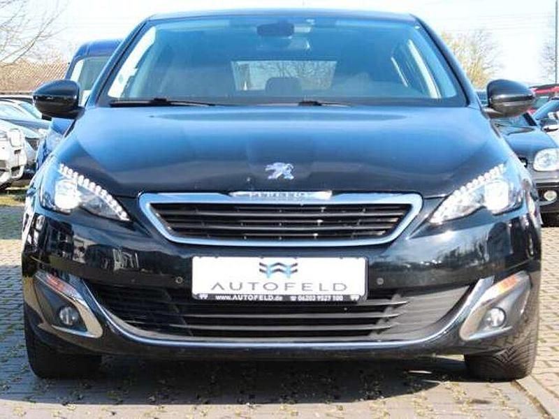 Gebraucht Peugeot 308 131 PS (96 kW) 2016 Schwarz Limousine