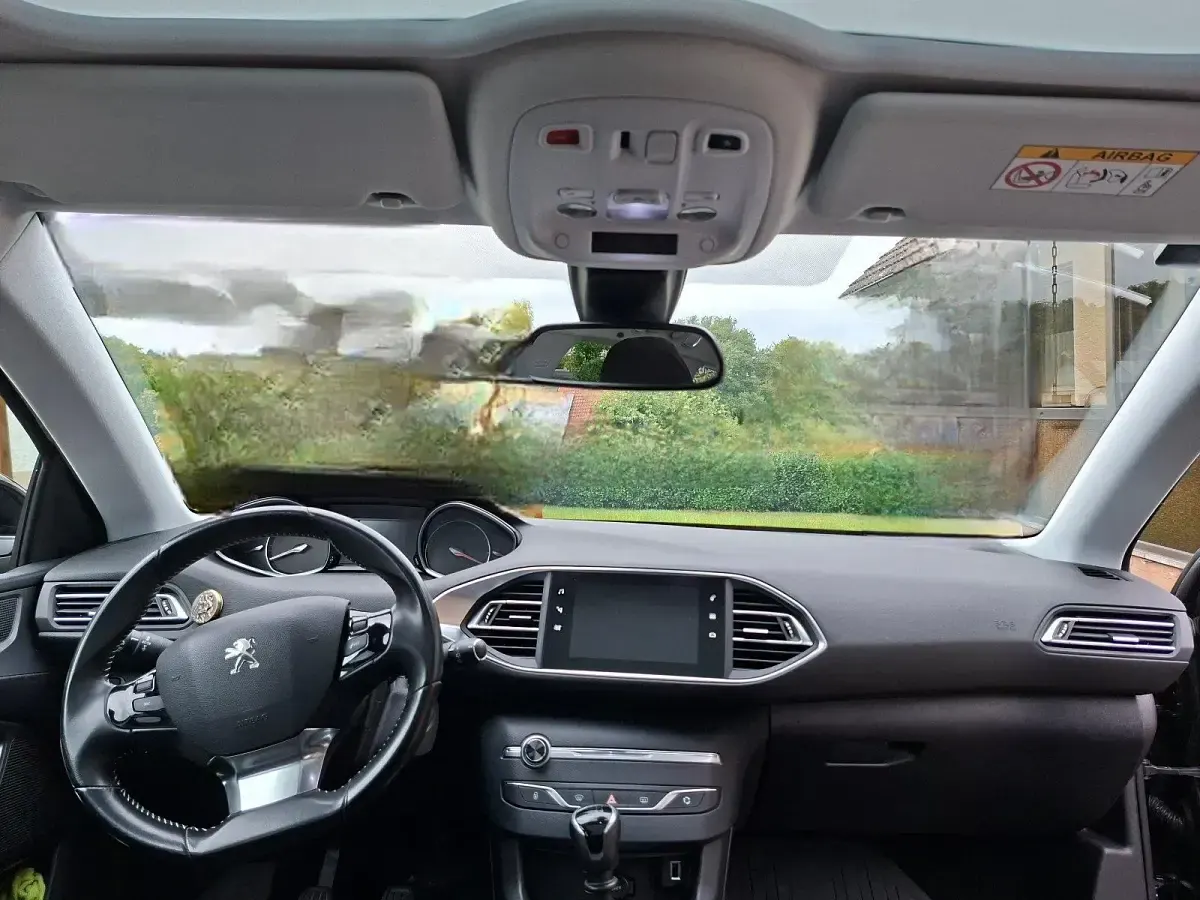 Gebraucht Peugeot 308 SW 131 PS (96 kW) 2020 Schwarz Kombi