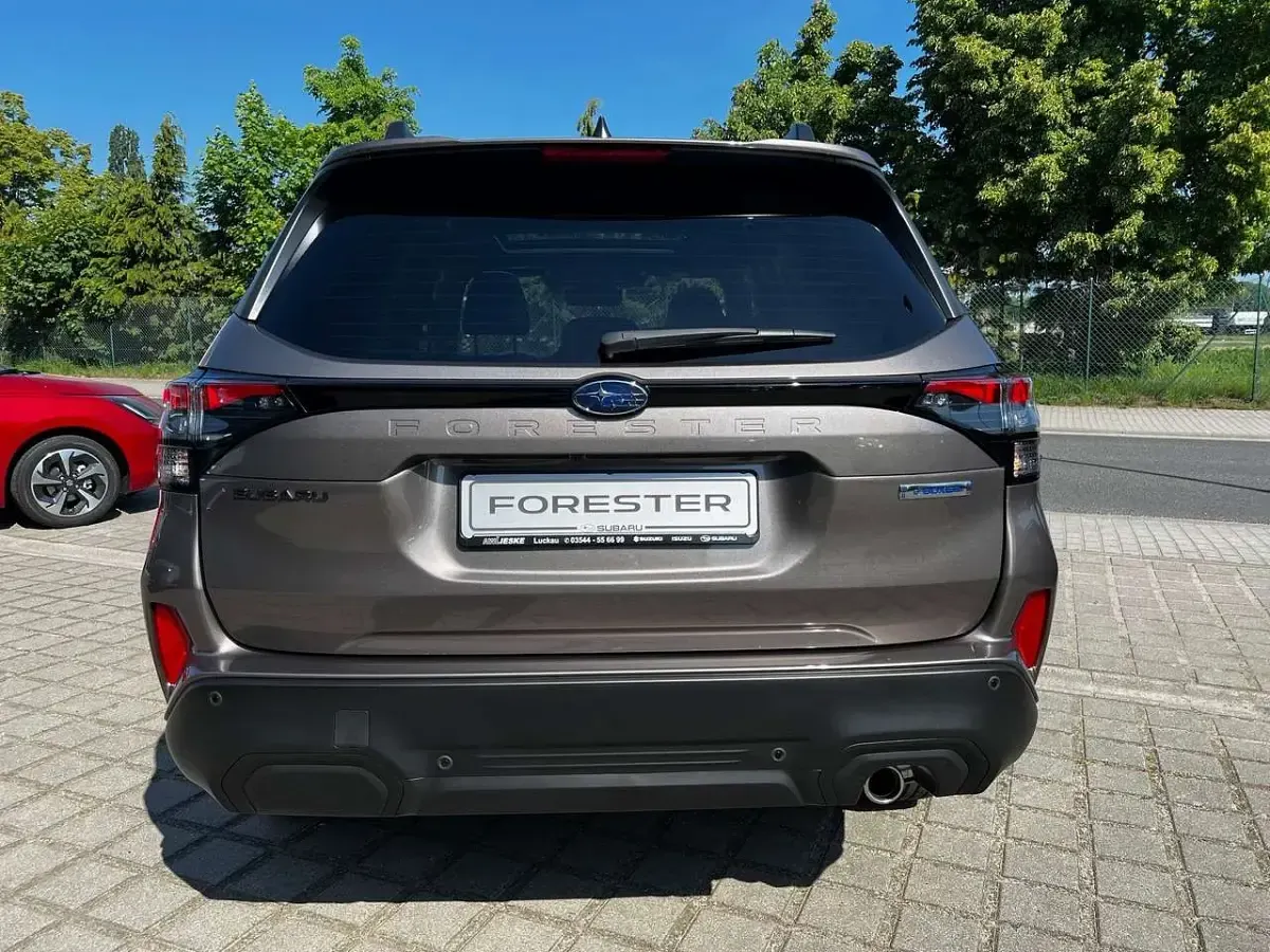 Neu Subaru Forester Exclusive+ 136 PS (100 kW) 2026 Brilliant bronze SUV