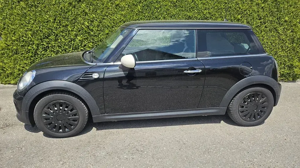 Usata Mini Cooper 75 CV (55 kW) 2010 Nero Utilitaria
