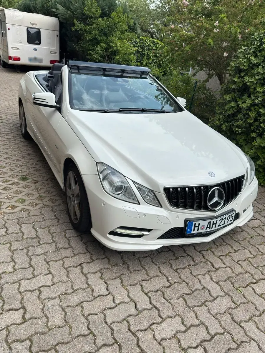Gebraucht Mercedes E250 204 PS (150 kW) 2012 Weiß Cabrio