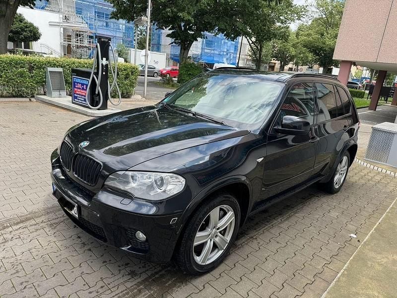 Schwarz Gebraucht 2010 BMW X5 Sport Line SUV | 10.999 € - Bild 1/4
