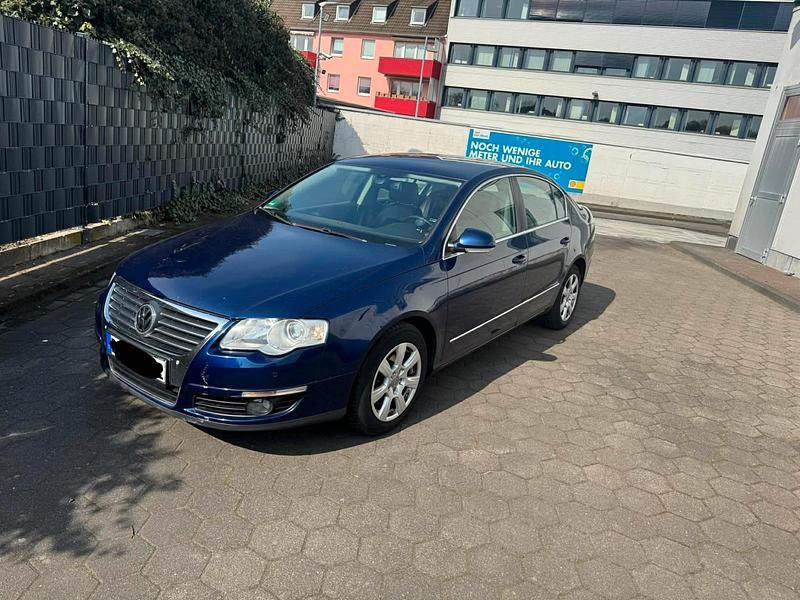 Gebraucht VW Passat 150 PS (110 kW) 2005 Blau Limousine
