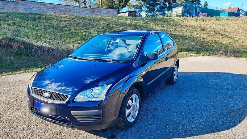Gebraucht Ford Focus 80 PS (58 kW) 2006 Blau Limousine