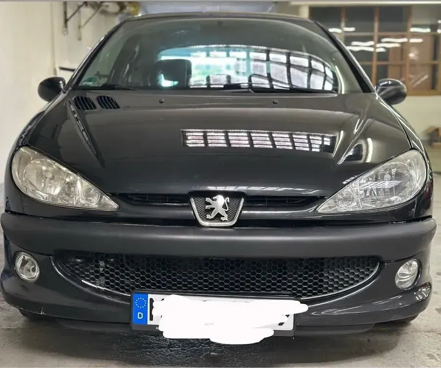 Gebraucht Peugeot 206 75 PS (55 kW) 2008 Schwarz Coupé