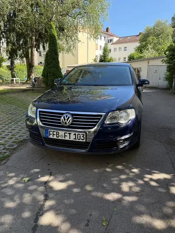 Gebraucht VW Passat Highline 110 PS (80 kW) 2010 Blau Limousine