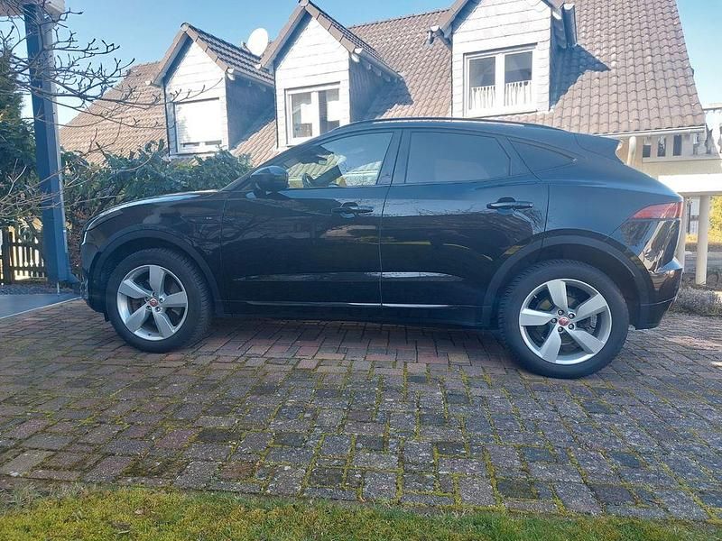 Gebraucht Jaguar E-Pace R-Dynamic 241 PS (177 kW) 2019 Schwarz SUV