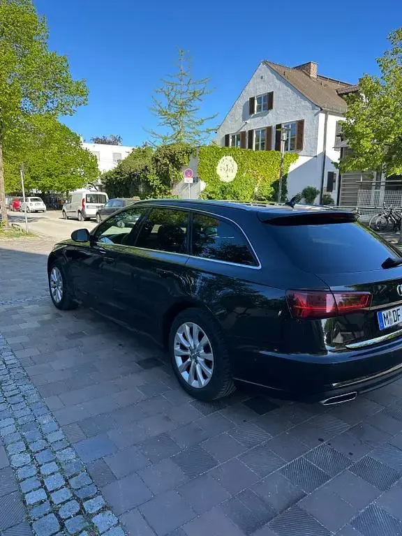 Gebraucht Audi A6 Ambiente 190 PS (139 kW) 2015 Schwarz Kombi