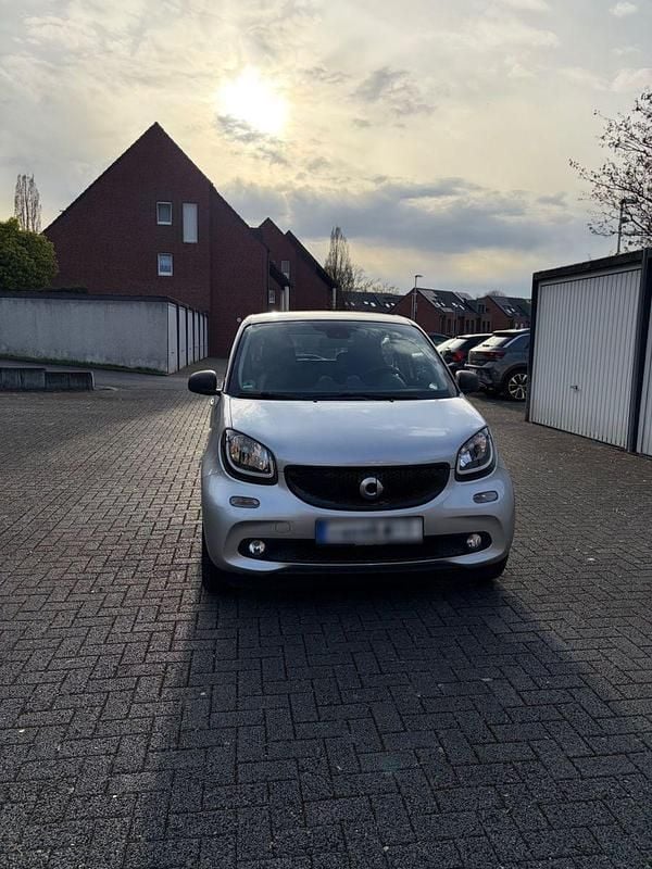 Second-hand Smart ForFour Passion 71 CP (52 kW) 2017 Argintiu Hatchback