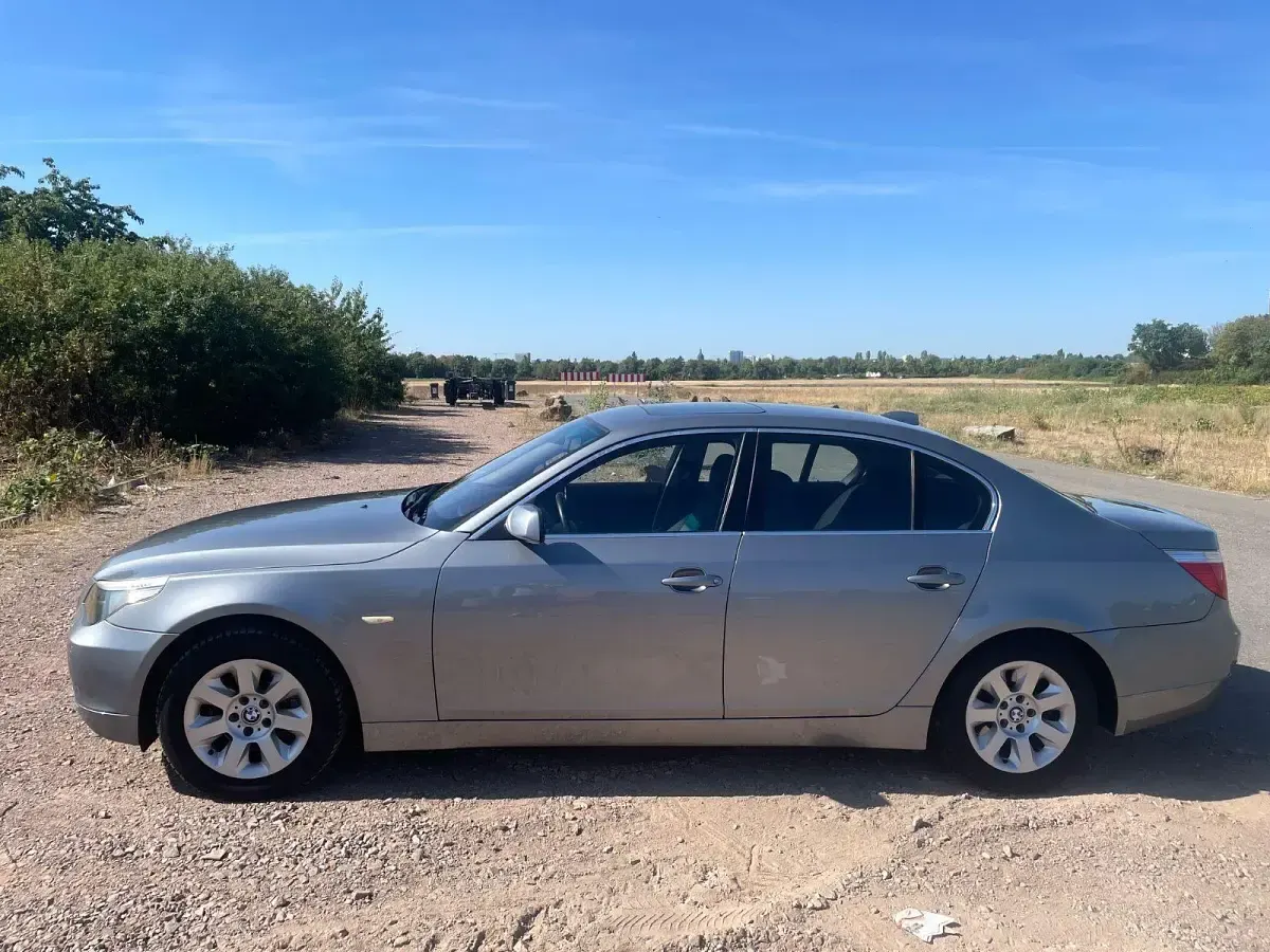 Gebraucht BMW 520 170 PS (125 kW) 2004 Silber Limousine