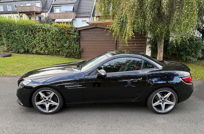 Schwarz Gebraucht 2016 Mercedes SLC200 Cabrio | 23.500 € (Guter Preis) - Bild 1/4