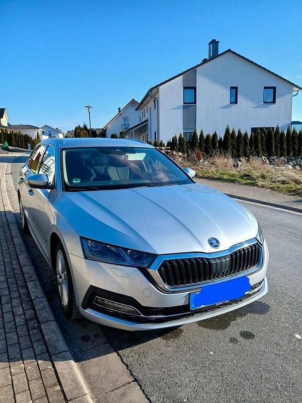 Silber Gebraucht 2020 Skoda Octavia Kombi | 22.500 € (Fairer Preis) - Bild 1/4