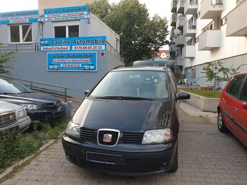 Schwarz Gebraucht 2008 Seat Alhambra Reference Van / Kleinbus | 4.990 € (Teuer) - Bild 1/4